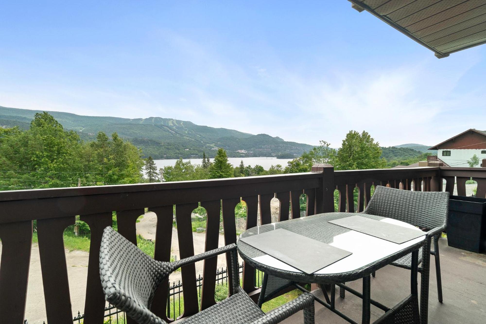 Modern Warm Condo With Views Of Mont Tremblant Екстериор снимка